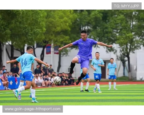 足球门将神手接住贴地爆射，点亮绿茵奇迹