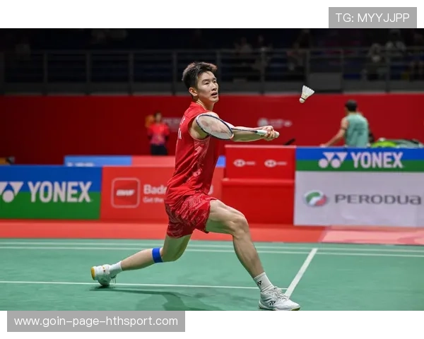 李诗沣网前扑球速度惊人制造连续得分 李诗沣网前扑球速度惊人制造连续得分