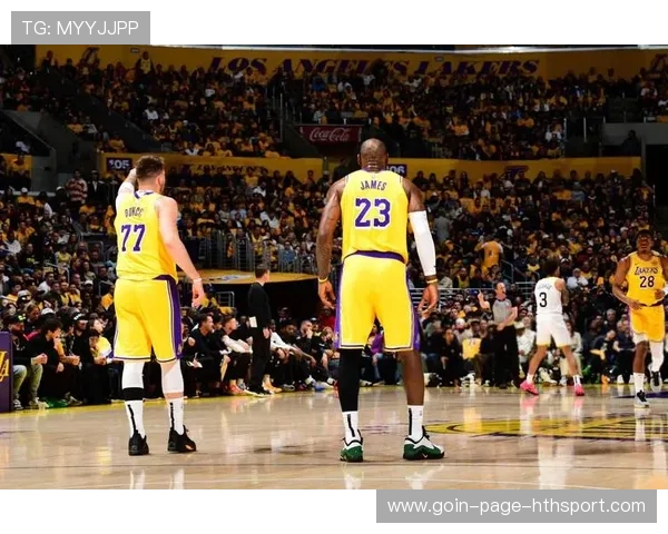 东契奇依然是无所不能的表现，詹姆斯再不回来要成四当家了，东契奇找詹姆斯要球衣