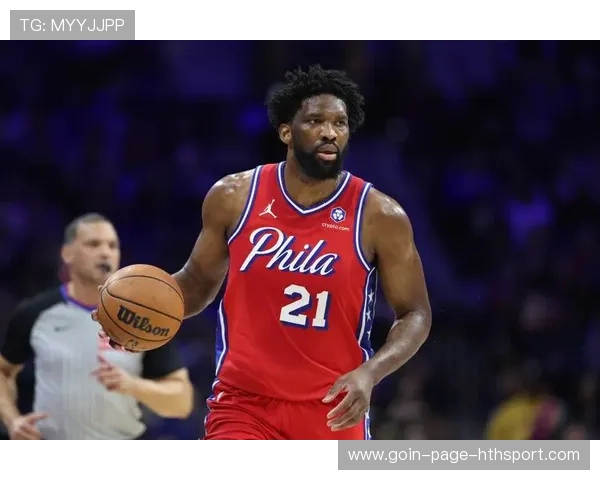 恩比德强势盖帽拦截对手反攻，展现NBA巨星风采！